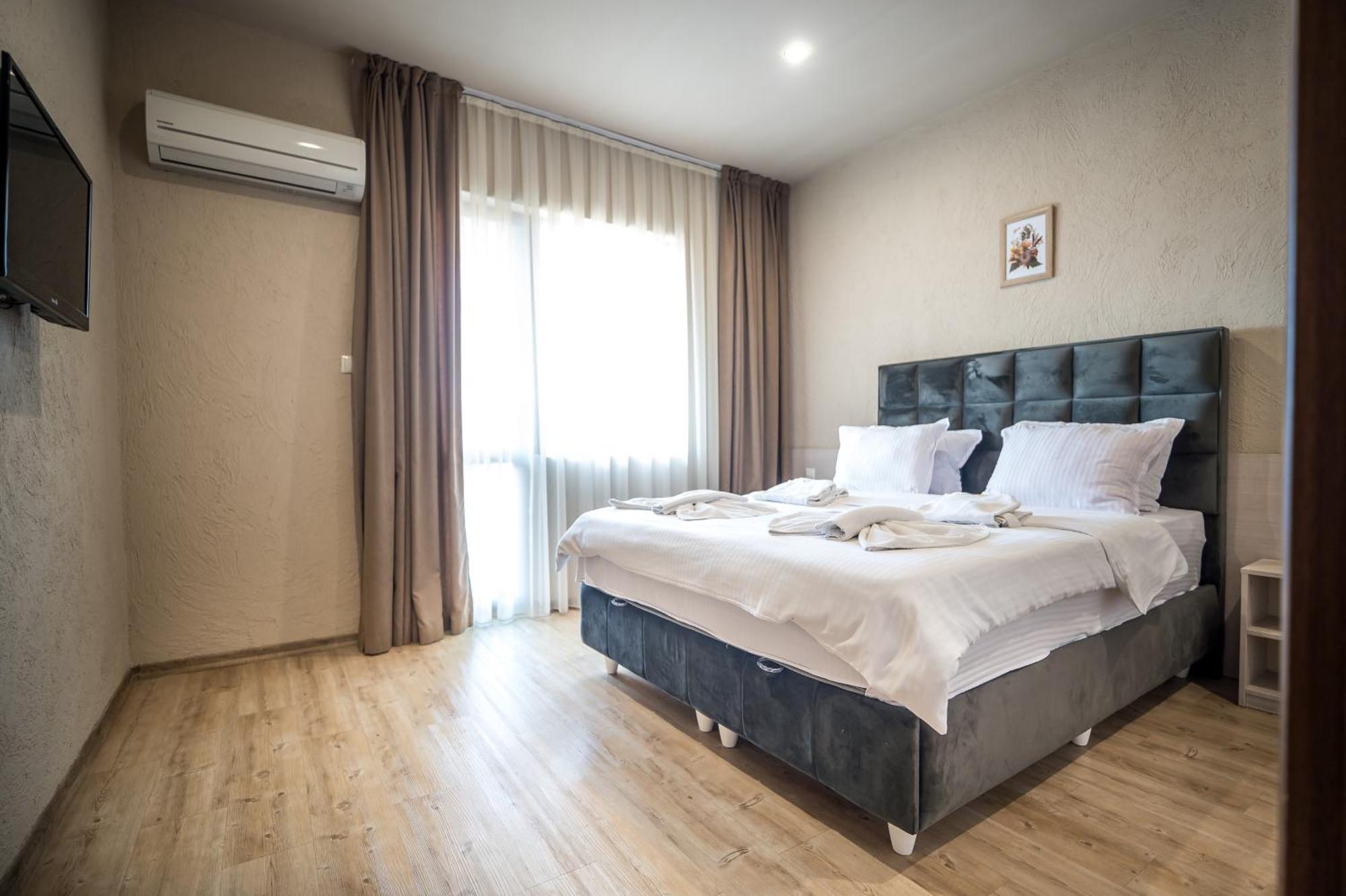 Hotel Royal Bath 반야 외부 사진