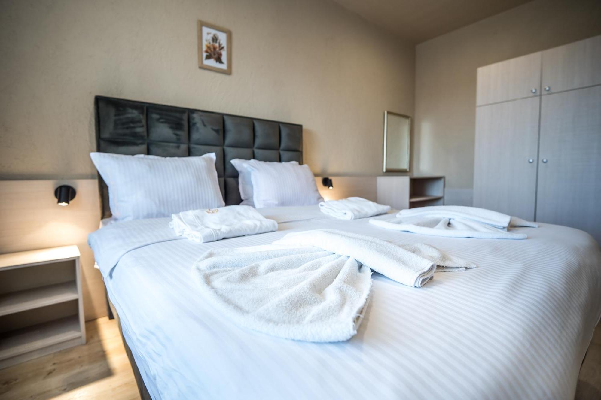 Hotel Royal Bath 반야 외부 사진