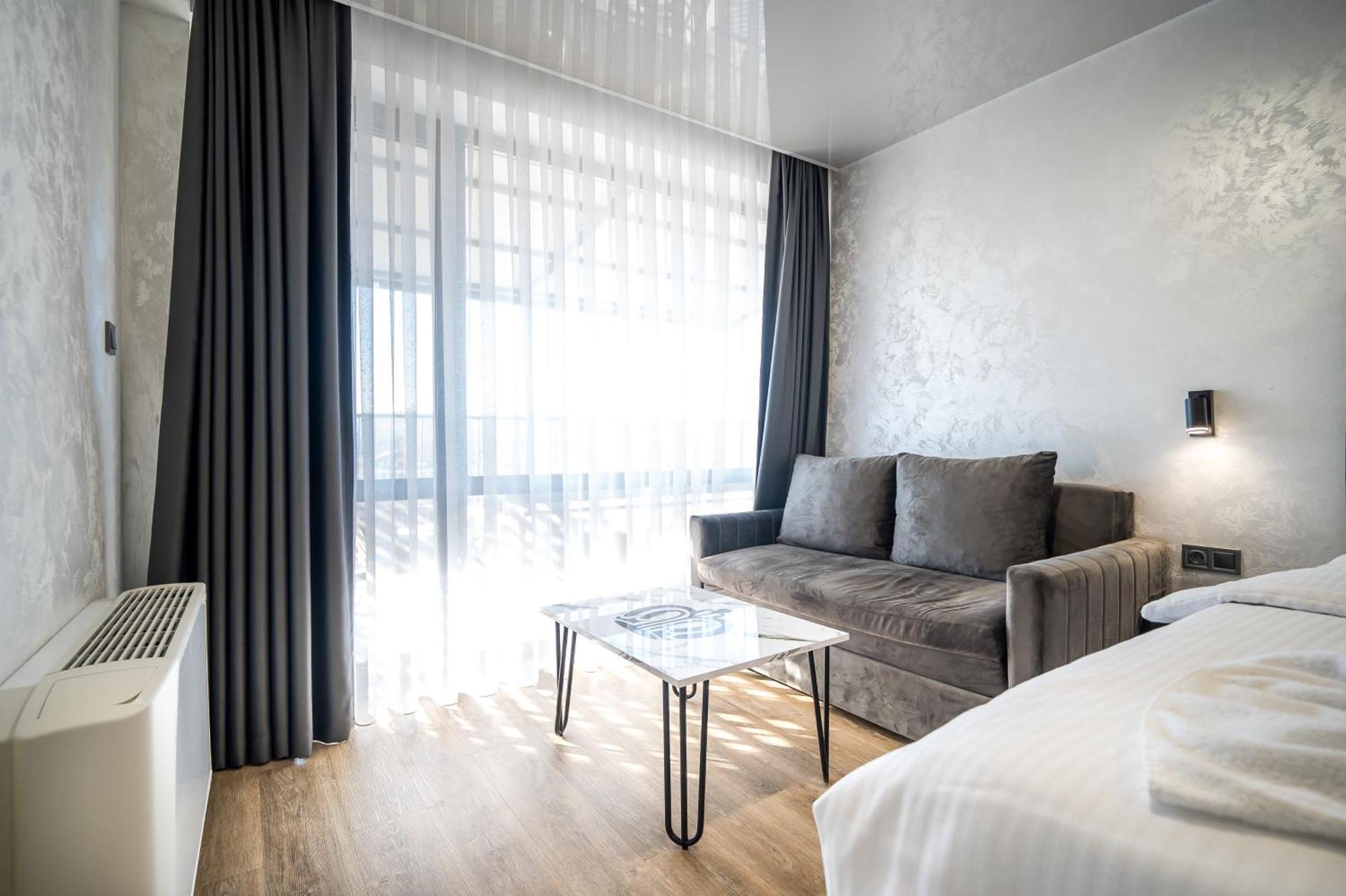 Hotel Royal Bath 반야 외부 사진