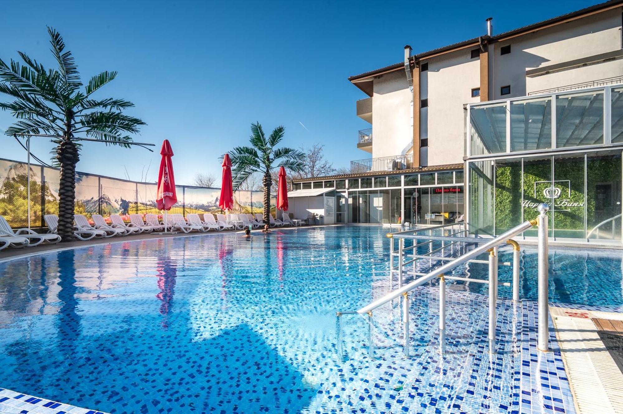 Hotel Royal Bath 반야 외부 사진